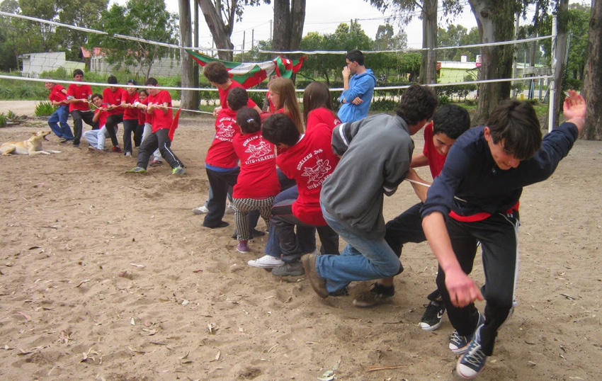 La sokatira fue una de las actividades del Udaleku 2014 (foto FIVU)