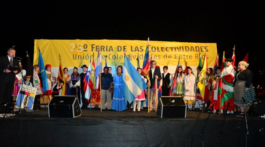 La Asociación Urrundik presente en la Feria de las Colectividades de Paraná (foto Federación Colectividades de Paraná)