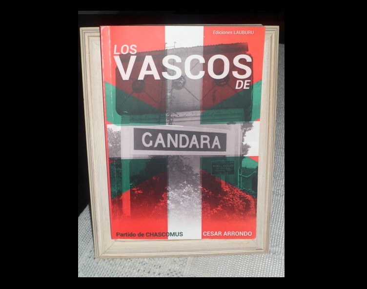 Cover of the book The Basques of Gandara by Cesar Arrondo (photoSarmiento Library)