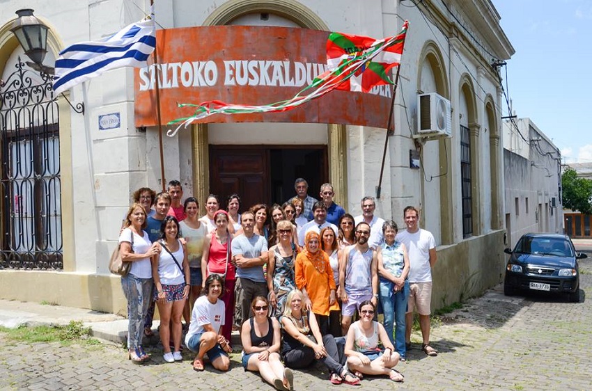 Participants in the 2015 Euskara Munduan Program Summer Barnetegi