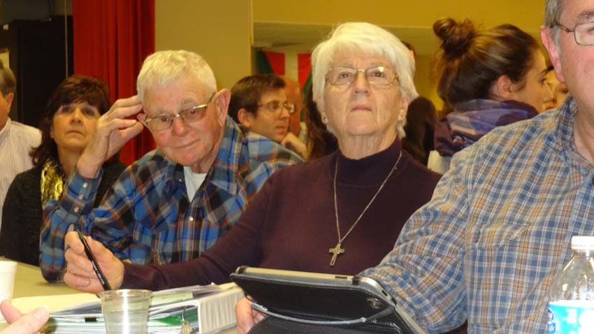 Jean y Alberta Escoz, delegados de Buffalo, Wyoming