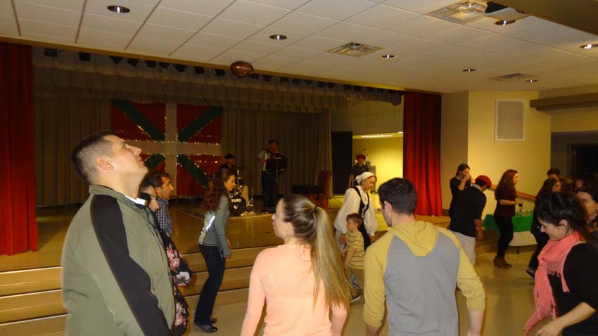 People enjoyed dancing Basque stuff