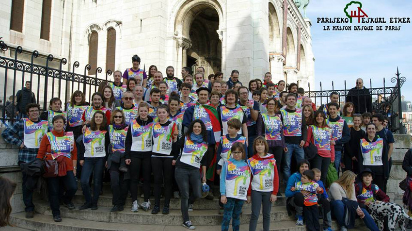 Runners in Paris started at Montmartre