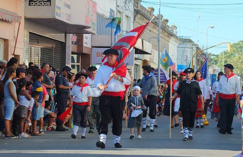 Presencia de la colectividad vasca en la Fiesta de la Soberanía Patagónica, el pasado 7 de marzo (foto EE)