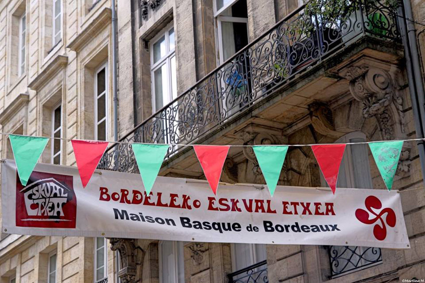 Bordeleko Euskal Etxea bestarako prest!