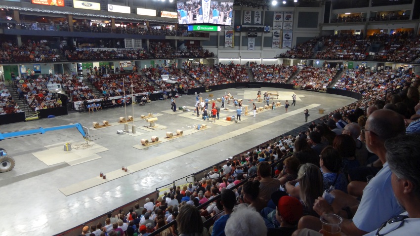 Competición de deportes rurales