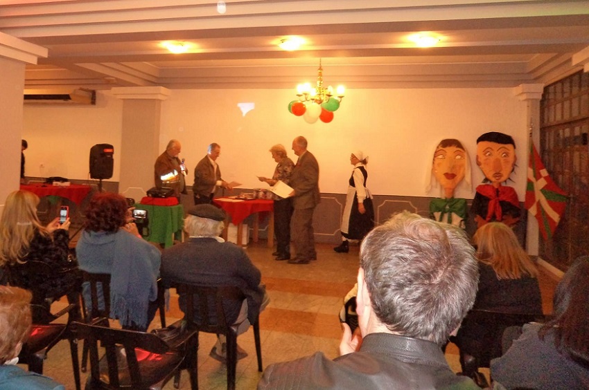 Founding members were recognized at the 10th anniversary festivities of the Euskal Jatorri Basque club in Posada