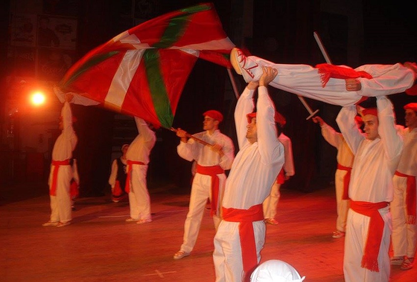 Basque Dance Festival organized by Urrundik on September 6