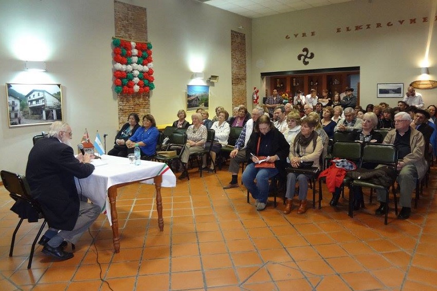 The beginning of the celebrations for the 25th anniversary of the Basque Cultural Center and its Lucio Echaniz Library began last Saturday