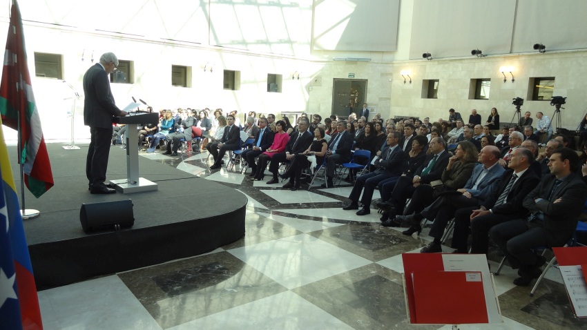 Conferencia de Clausura del VI Congreso Mundial de Colectividades Vascas (foto EuskalKultura.com)