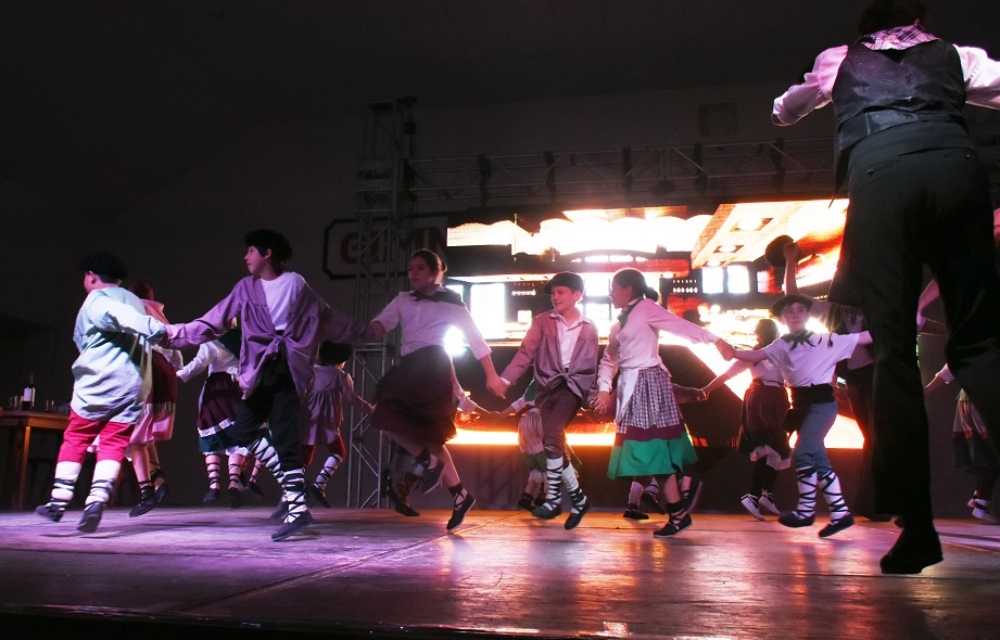 As usual, a kalejira a the closing of the Dace Gala (photo Valeria García Oyarzabal)