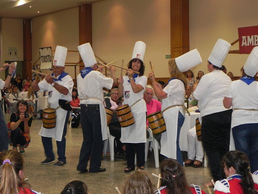 Tamborrada en Necochea 2016