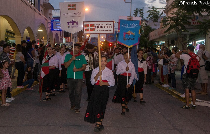 The Euzko Etxea Basque club in Villa Maria represented the Basque culture at the 29th edition of the “The Whole World in Alta Gracia” Festival 