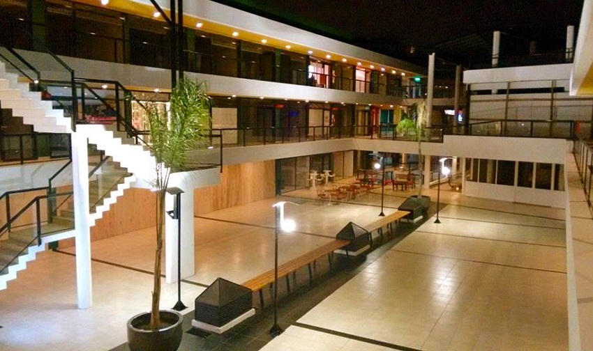 El Centro Comercial de noche