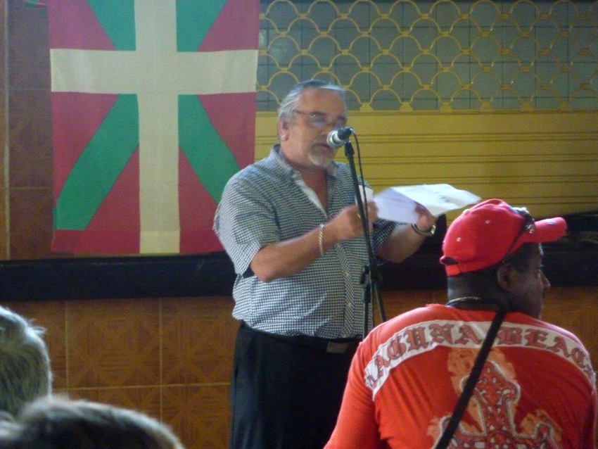 Renato García Egusquiza, president of the Euskal Etxea in Cuba, at a meeting of the AVNB (photo Cuba EE)