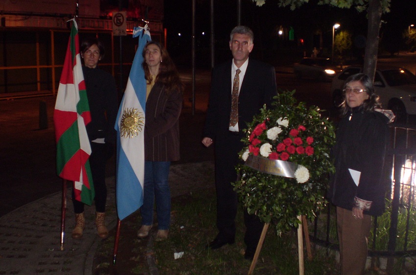 At the Gernika Plaza in Rosario