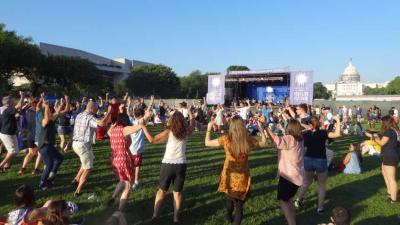 Kepa Junkera and Sorginak yesterday at the Smithsonian: Basque dance and music at the Capitol (photo EuskalKultura.com)