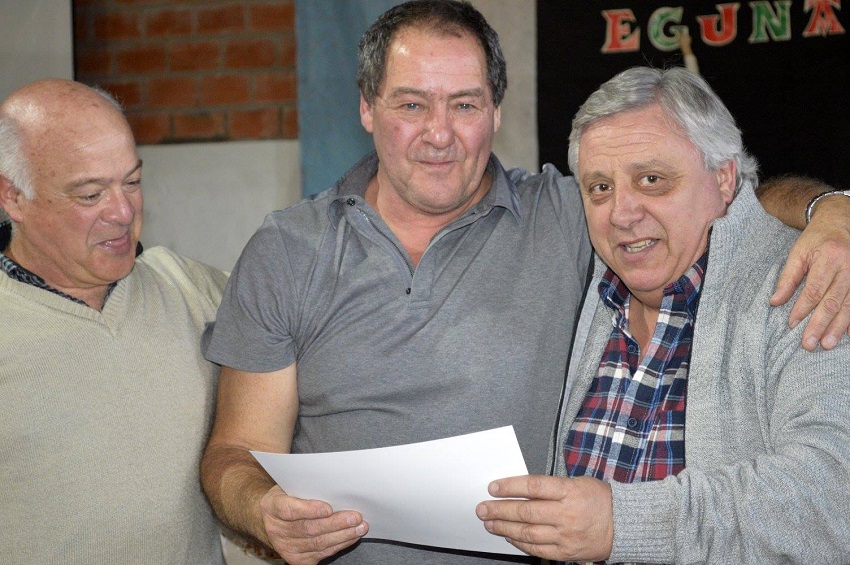 Luis Irriberry, present