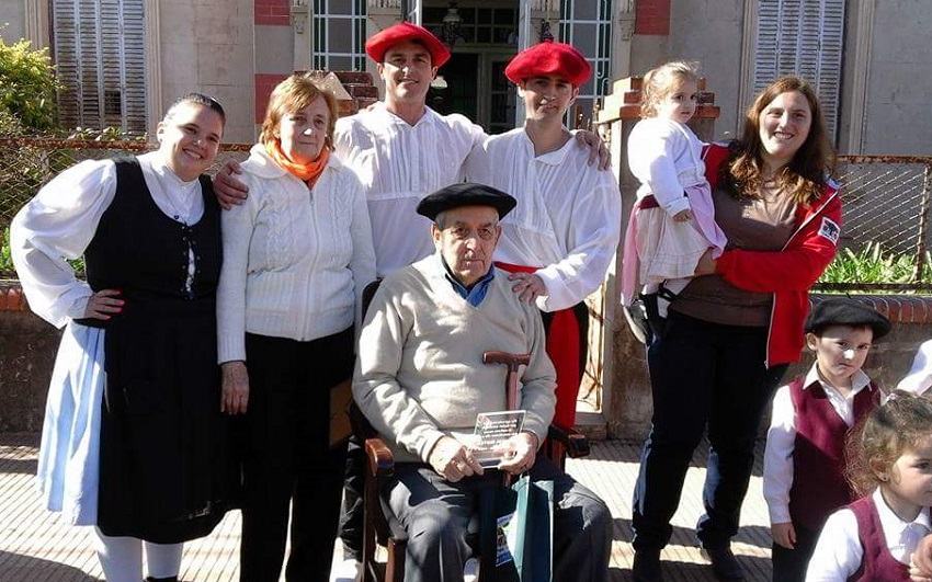 Homenajes en San Ignacio