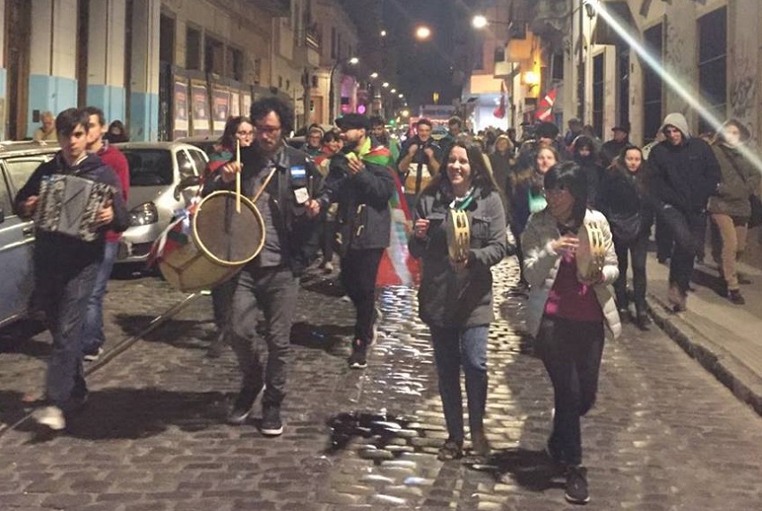 El 5to. Triki-poteo organizado por Euskaltzaleak tuvo lugar el pasado 20 de agosto, por las calles de San Telmo