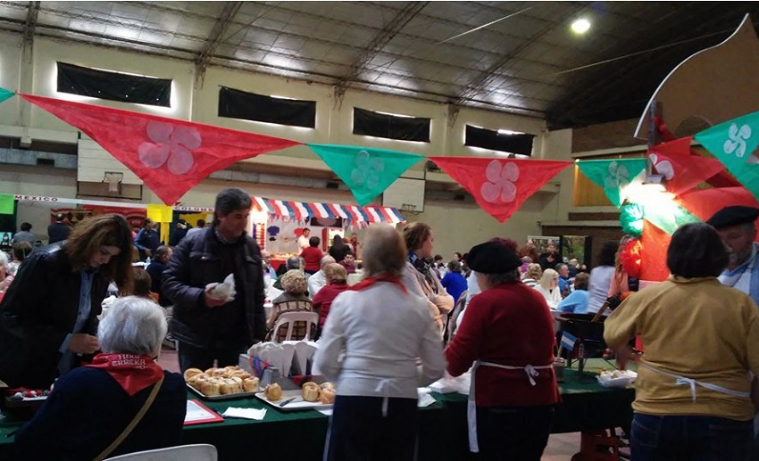 Hiru Erreka’s stand at the Festival of Collectivities that took place on August 28 in Tres Arroyos