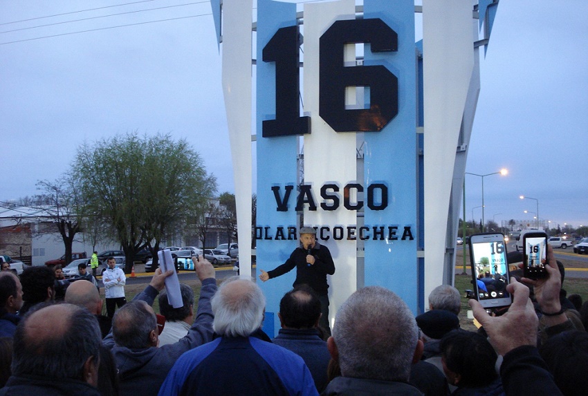 El monumento en homenaje a “El Vasco” Olarticoechea se inauguró el pasado 27 de agosto en Saladillo