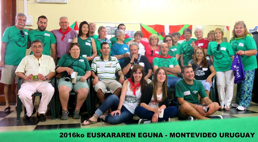 Basque students in Uruguay celebrating International Day of Euskera 2016