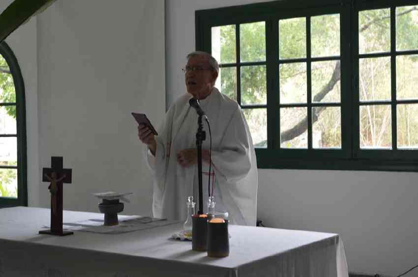 Por la mañana, misa del domingo de Resurrección