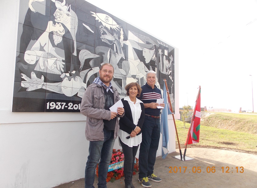 The artists, members of the Basque club