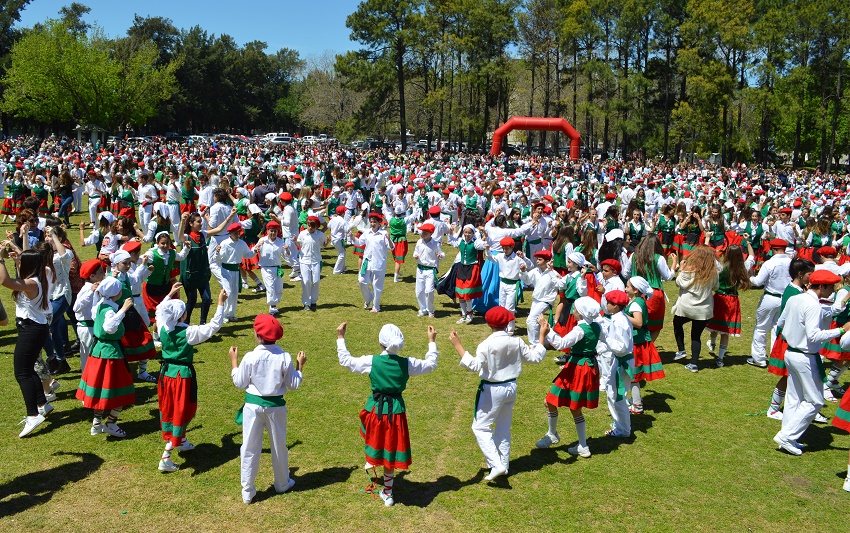 The Basque Stampede at the annual Euskal Echea School festival in Llavallol