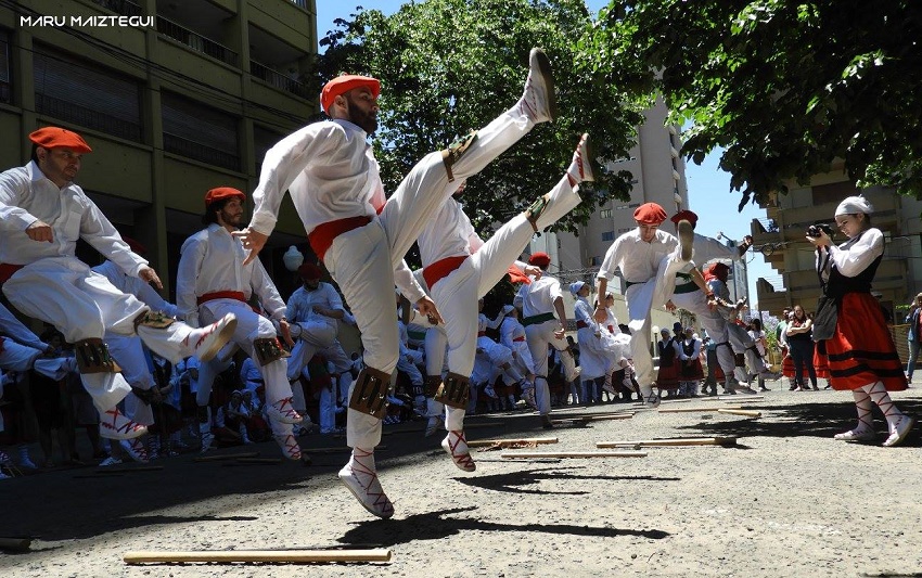 ‘Denak batera’, todos a la vez