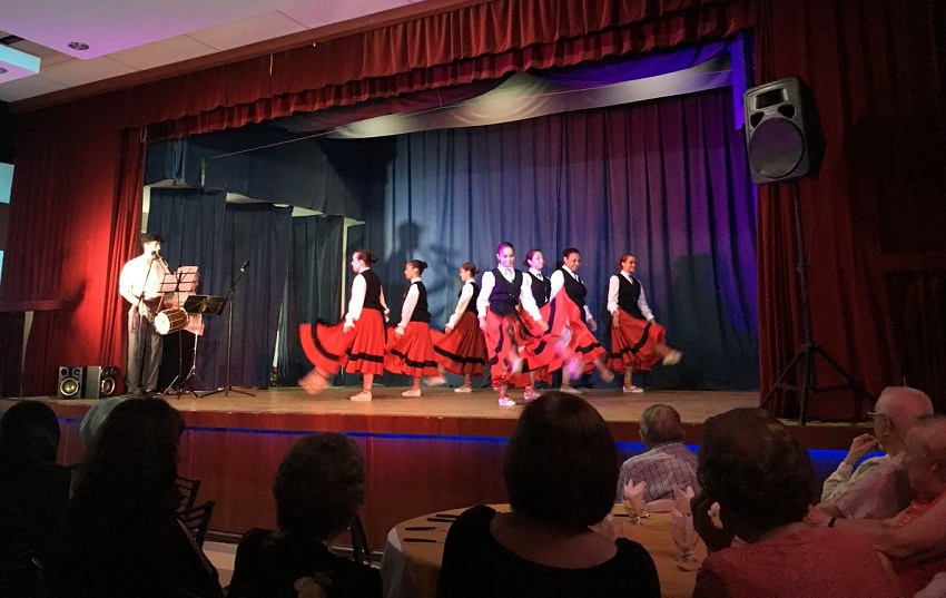 Music and dance show performed on the last day of the workshop with Ortzadar in Rosario