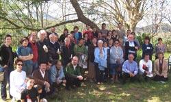 El grupo de poetas y escritores que han participado en la 8ª edición de 'Hatsaren poesia', en Senpere