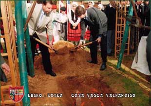 Colocación de la primera piedra del nuevo trinquete de Viña (foto EE)