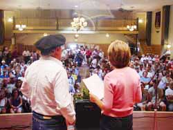 Actos de todo tipo conmemorarán hoy Aberri Eguna en todo el mundo. En la foto, un acto vasco en Gardnerville, Nevada, EEUU (foto JE-Euskal Kultura)