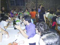 Aspecto parcial de la cena-recepción organizada ayer por Euskaltzaleak en Buenos Aires (foto ILV-Euskal Kultura)