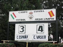 Bajo la denominación de Centro Vasco, el Euskadi venció el pasado domingo el Torneo de la Cruz de Mayo tras derrotar en la final al Club España 3-4 (foto JAG)