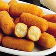 Las croquetas son una de las recetas de bacalao más sencillas, populares y al mismo tiempo apreciadas. A quién no le inquieta su simple visión