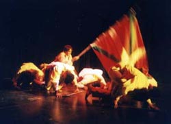 Foto de una actuación vasca en gira por Paraná