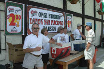 Miembros del Basque Center Euzkaldunak durante la celebración de San Inazio de este año