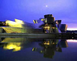 Una imagen nocturna del Museo Guggenheim de Bilbao
