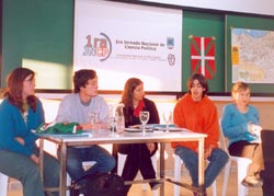 Los estudiantes Aarón Attias, Lucio Verdoia, María Virginia Quiroga y Noelia Alejandra Rosales durante su exposición en el seno del I Congreso Nacional de Ciencias Políticas, en la Universidad de Río Cuarto