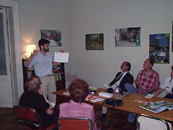 Gonzalo Auza durante la presentación de EuskoSare en el Centro Vasco Hiru Erreka de Tres Arroyos