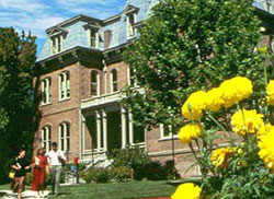 Una imagen del campus de la Universidad de Nevada, Reno