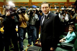 El lehendakari Ibarretxe en el Parlamento Vasco