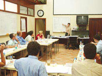 Reunión de los participantes de Gaztemundu 2003 (foto euskalkultura)