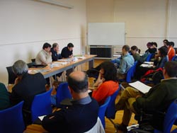 Sesión presencial de la primera edición de  Euskal Herria Mugaz Gaindi (foto euskalkultura.com)