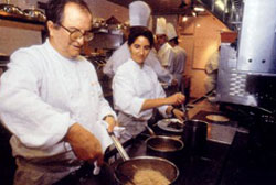 Juan Mari Arzak en la cocina de su restaurente