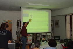 Joseba Etxarri presentando durante la pasada Semana Vasca de La Plata (Argentina) euskalkultura.com (foto euskalkultura.com)