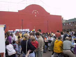 Celebración de la fiesta nacional en el frontón Zazpiak Bat de St. Pierre y Miquelón